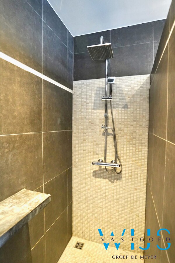 Instapklare gezinswoning te Lembeke ! 