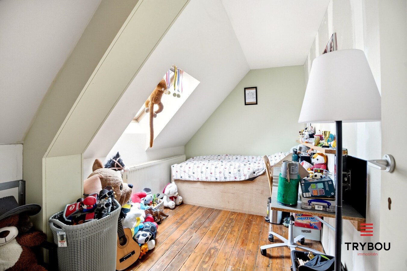 Instapklare woning met 4 slaapkamers te koop in het hartje van Poperinge! 