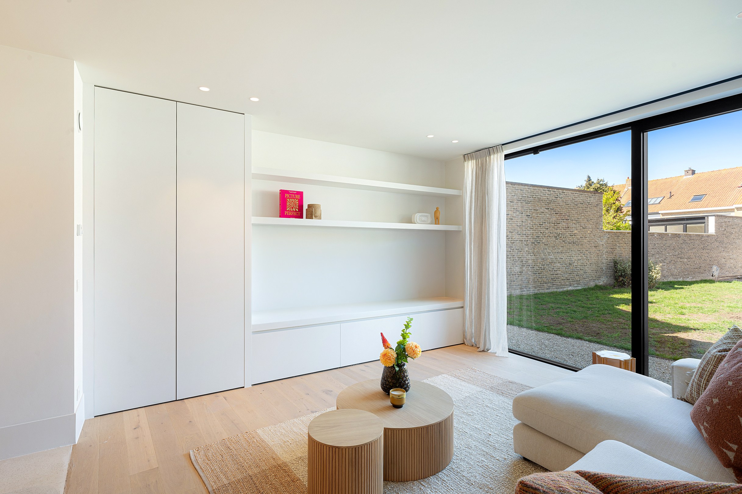 Prachtig afgewerkte nieuwbouwwoning met 4 slaapkamers gelegen in het oude Knokke. 