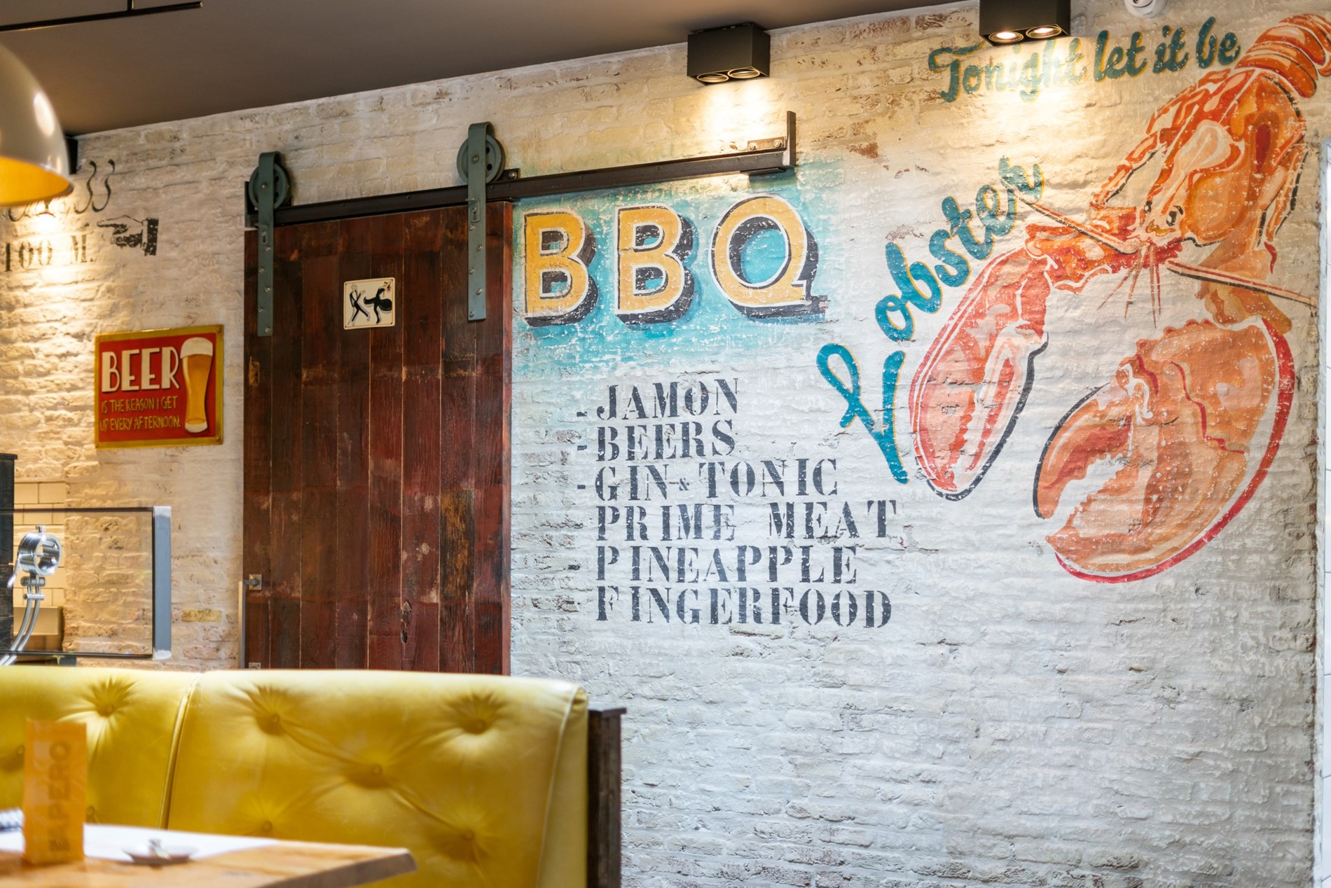 Magnifique local commercial fini (°2015), aménagé en restaurant équipé de toutes les technologies récentes et en excellent état, situé au centre de Knokke, à proximité de l'avenue Lippens et du marché 