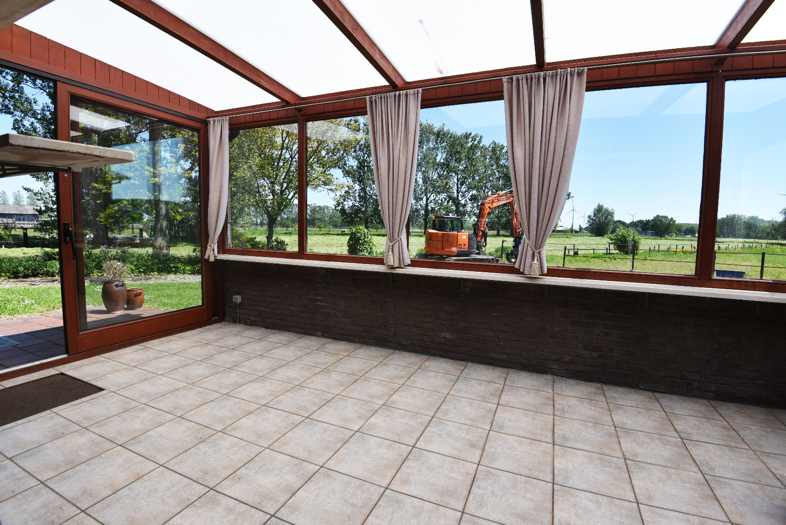 Op te frissen woning op 1.029m² met zicht op de velden te Kaprijke 