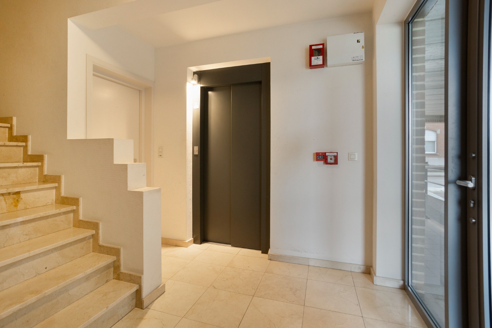 Duplex-appartement met 2 slaapkamers, autostaanplaats, kelderberging en gemeenschappelijke tuin in Kessel-Lo!– EPC 105 kWh/m² - bewoonbare opp. 92 m² 