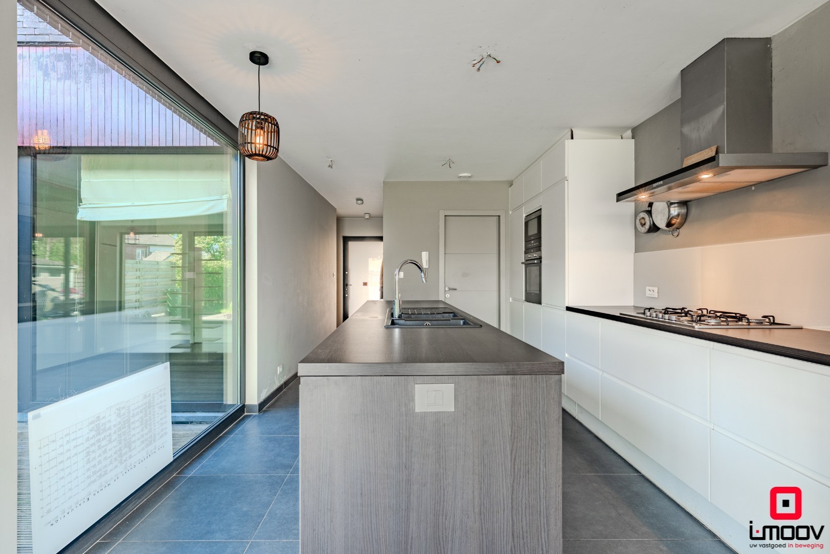 Modern appartement met uitzonderlijk grote tuin en kwalitatieve afwerking te Oostakker 
