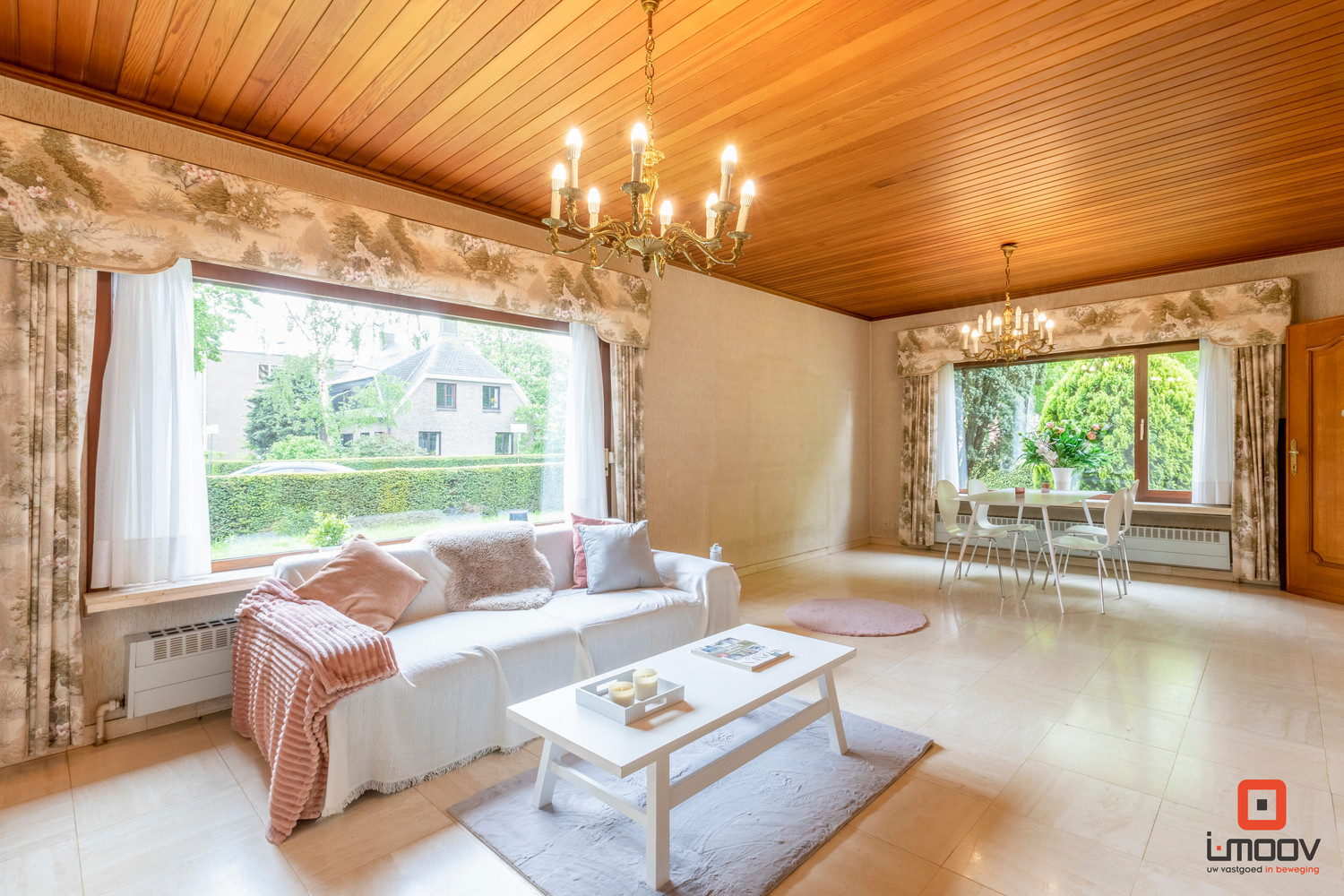 Ruime bungalow met prachtige tuin en garage 