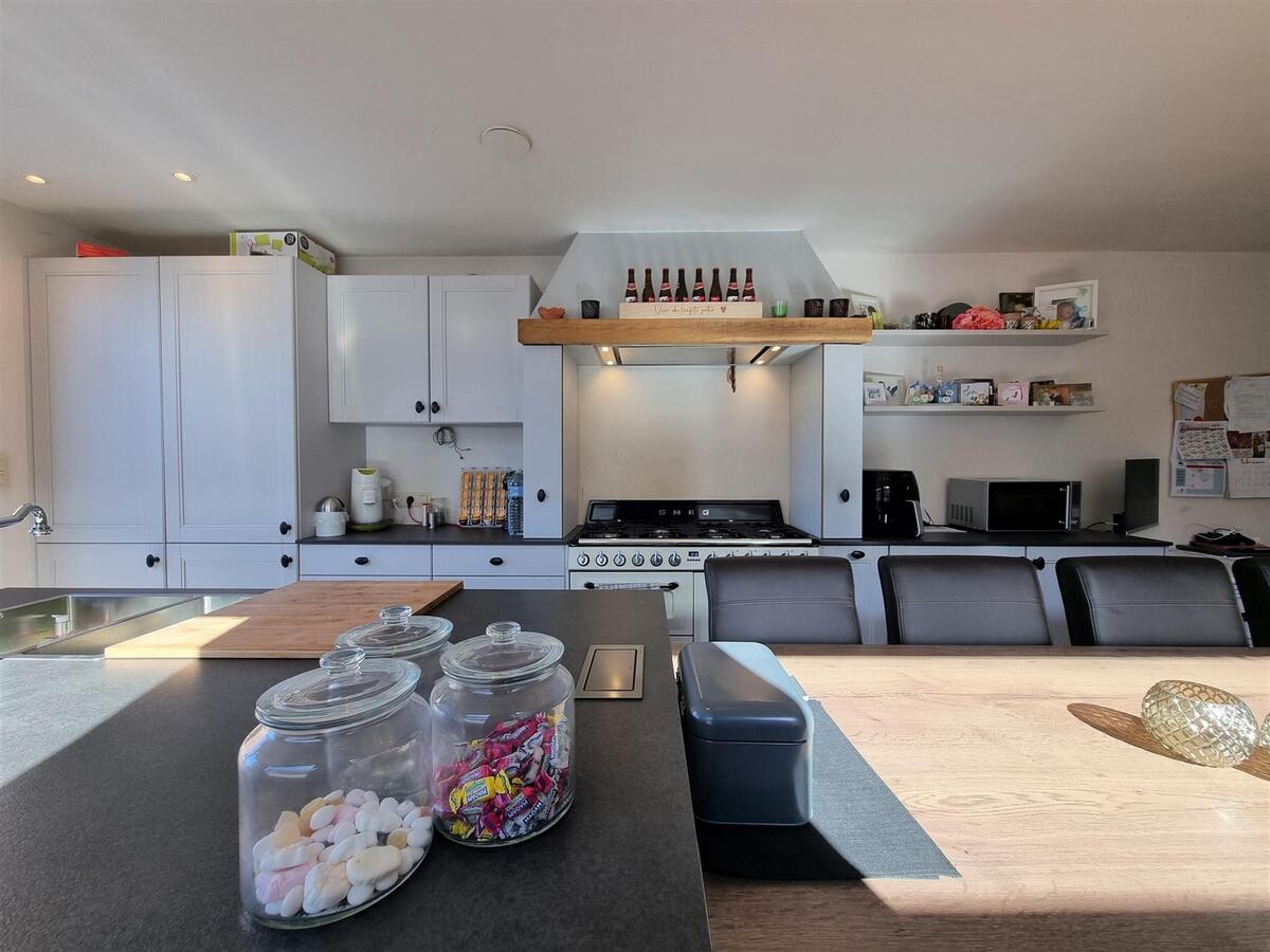 Knap gerenoveerde woning met grote tuin en oprit - Dudzele 