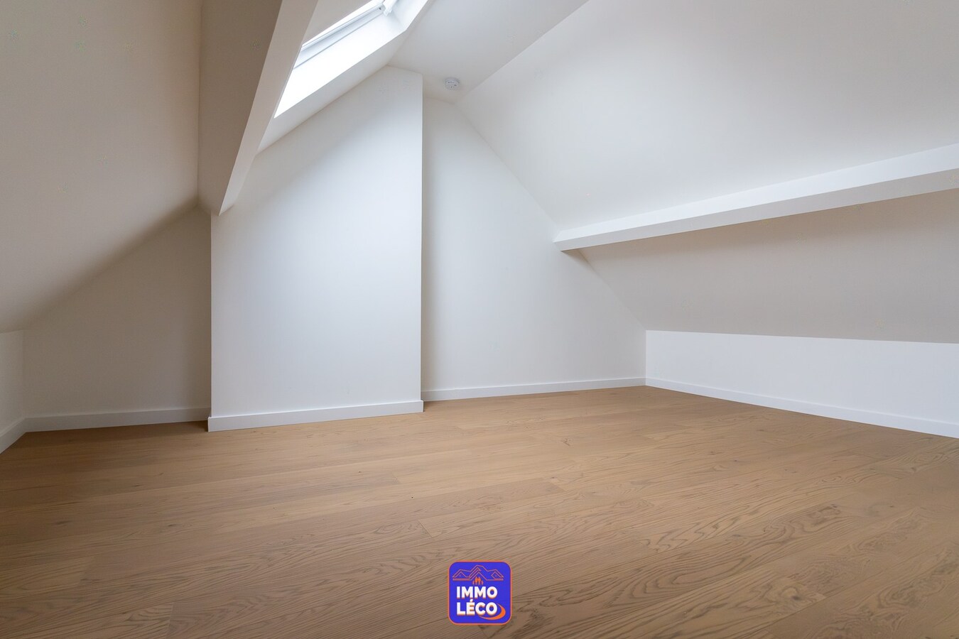 Maison moderne fraîchement rénovée avec jardin ! 