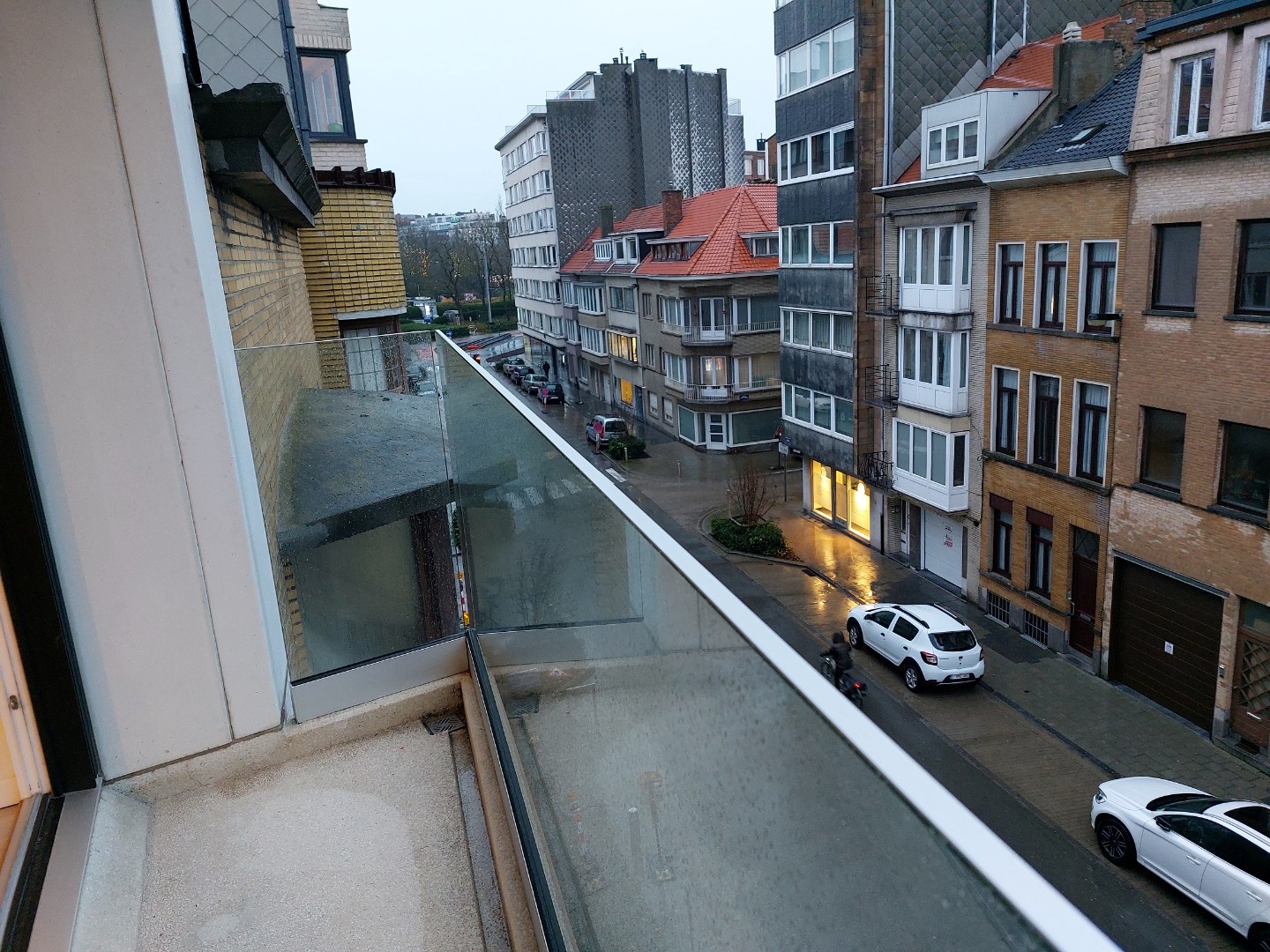 PRACHTIG RECENT APP. GELEGEN JOZEF II STRAAT - TOPLIGGING! 