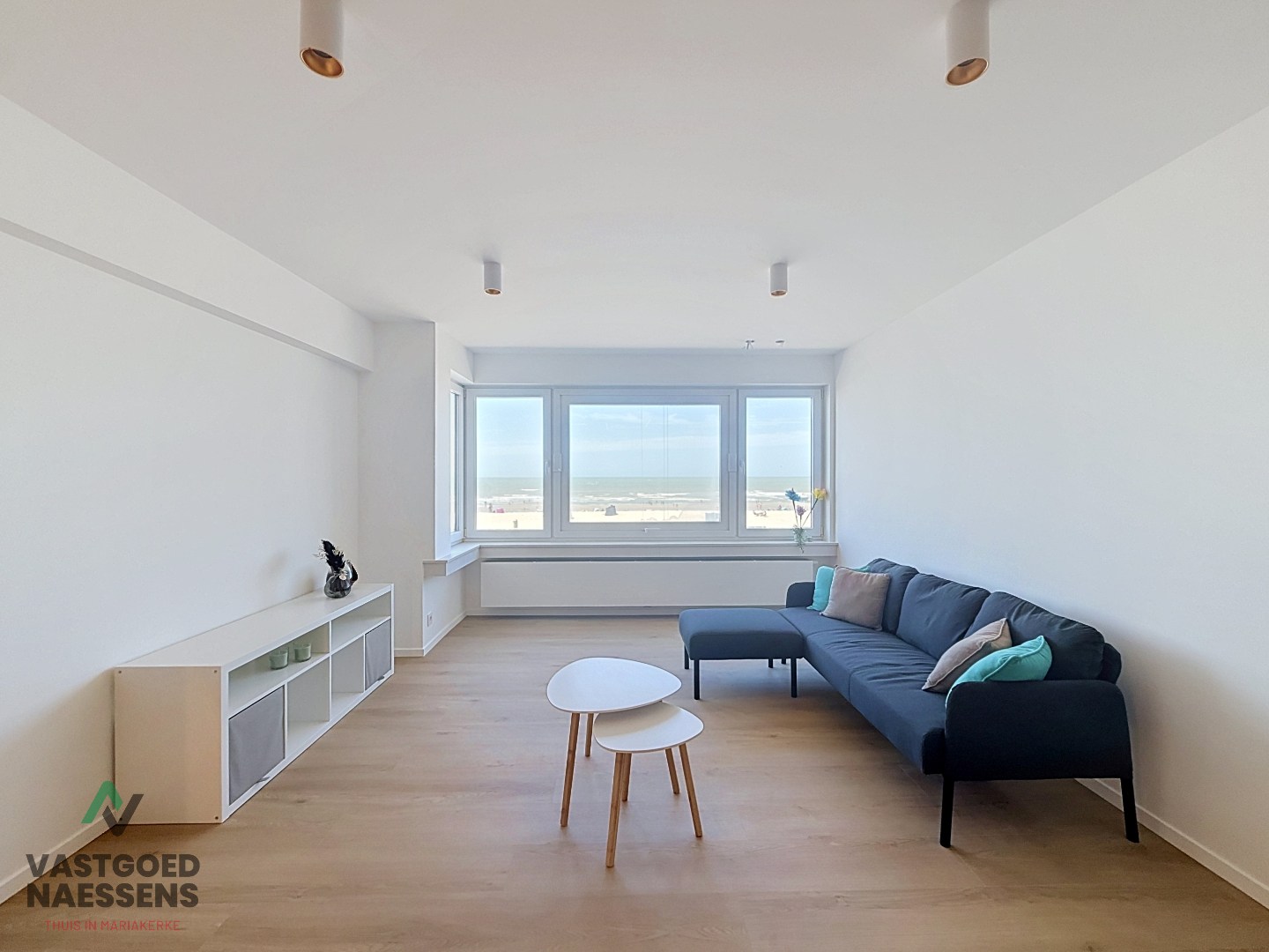 Magnifique appartement rénové de 3 chambres avec vue sur la mer. 