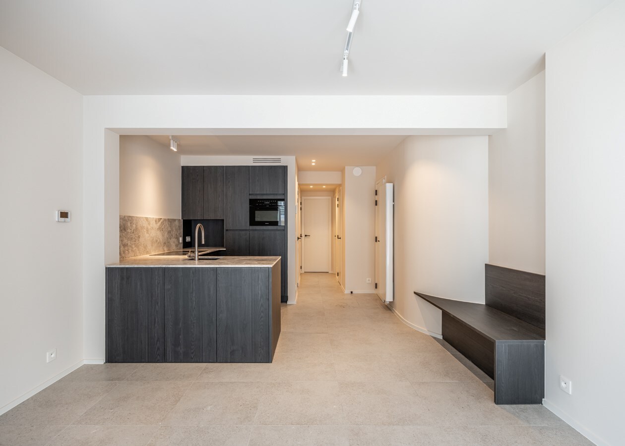 Beautiful renovated apartments with partial sea view! 