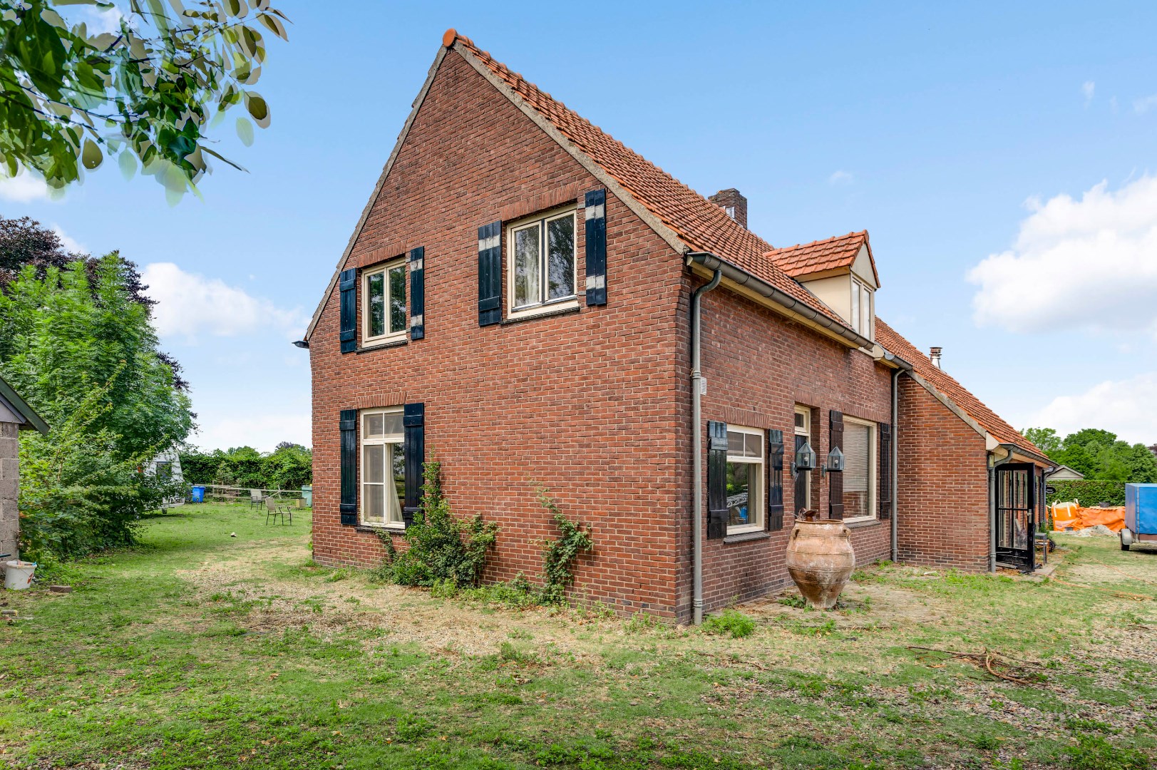 Woonboerderij te koop in Weert