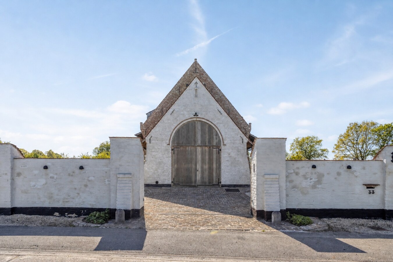 Uitzonderlijk gelegen landelijke villa in Anzegem | 2300m2 | vergezichten 