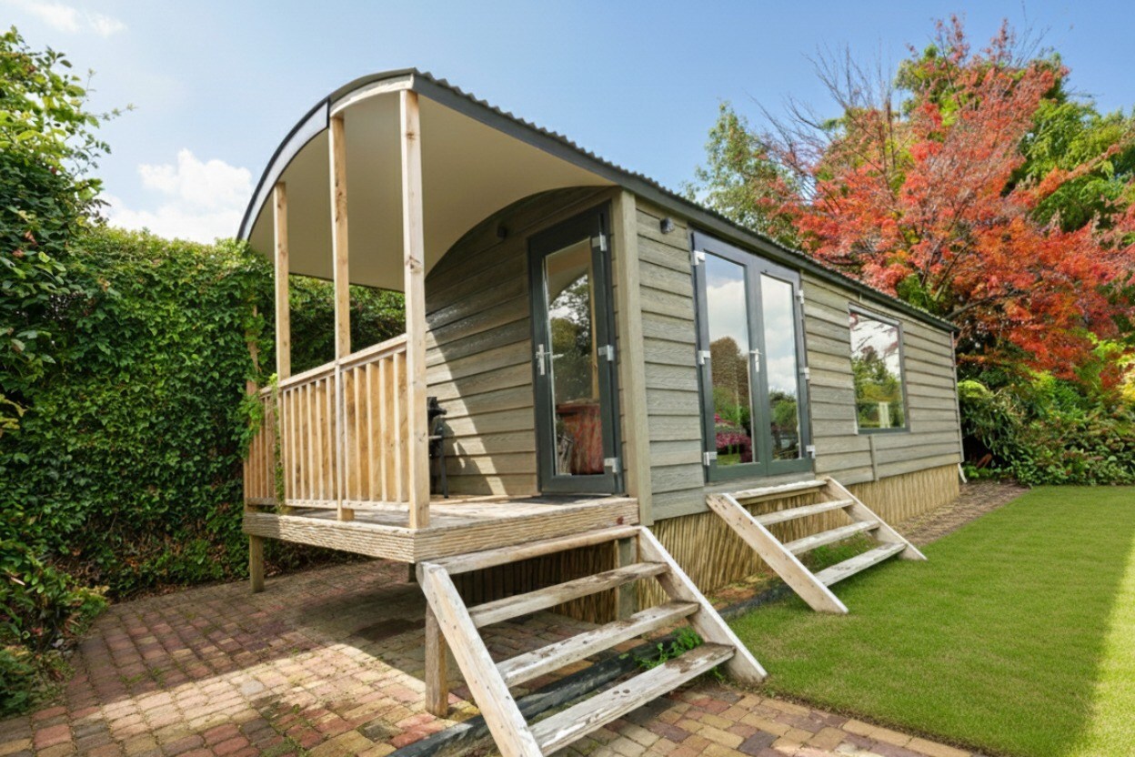 Instapklaar landhuis met bewezen B&amp;B, wellness, dierenfaciliteiten en uitzonderlijk privacy wonen en ondernemen in Maasmechelen. 