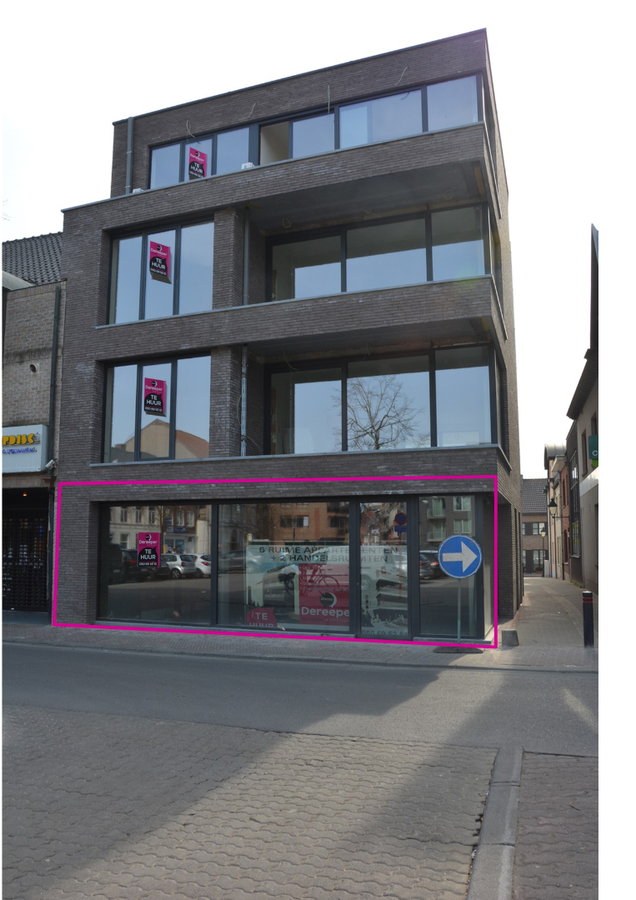 Winkel- of kantoorruimte gelegen aan de Markt 