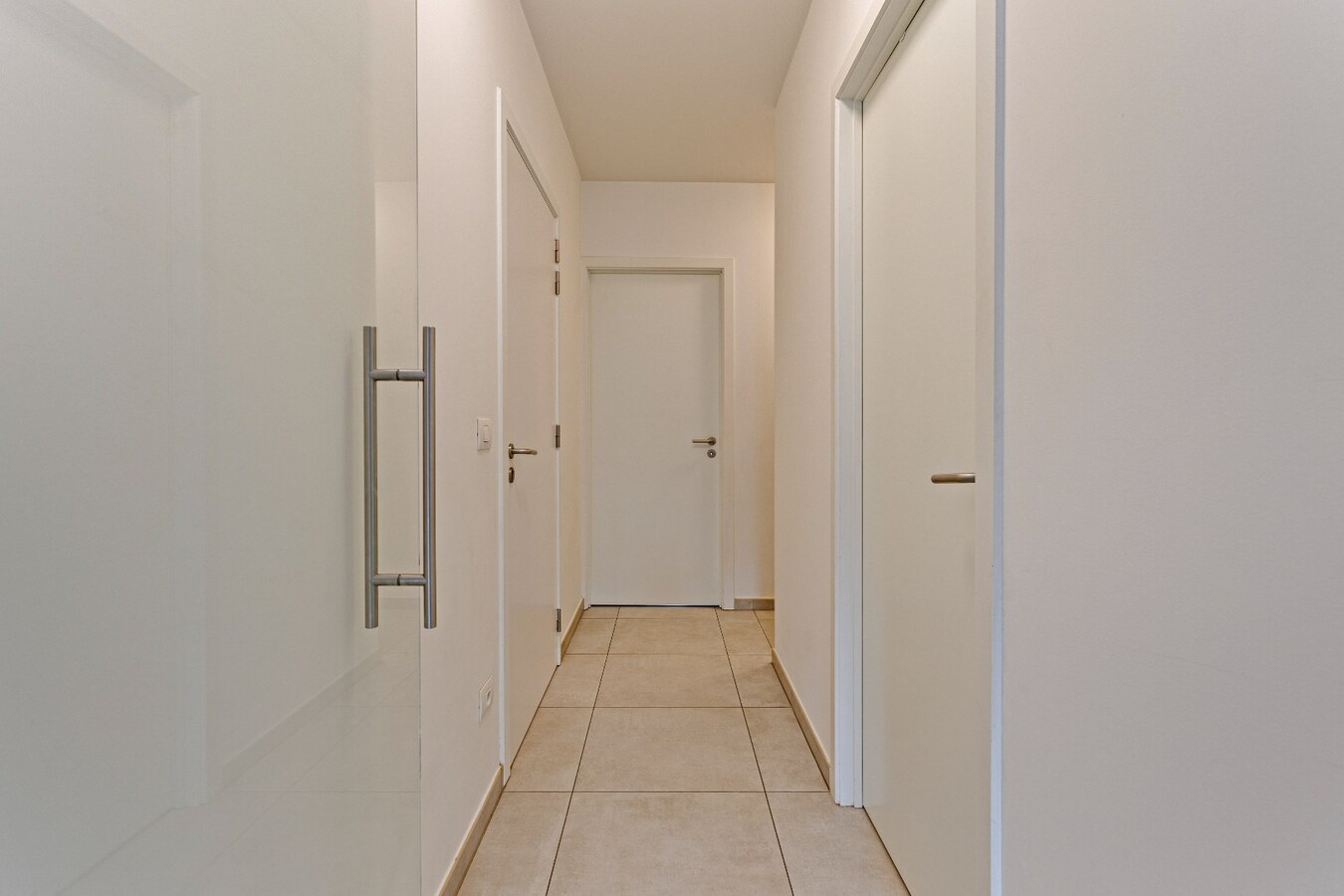 Instapklaar tweeslaapkamerappartement aan de Schelde 