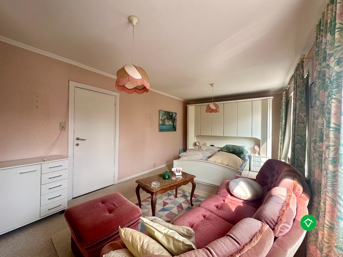 Charmante woning gelegen op een boogscheut van het centrum van Eernegem 