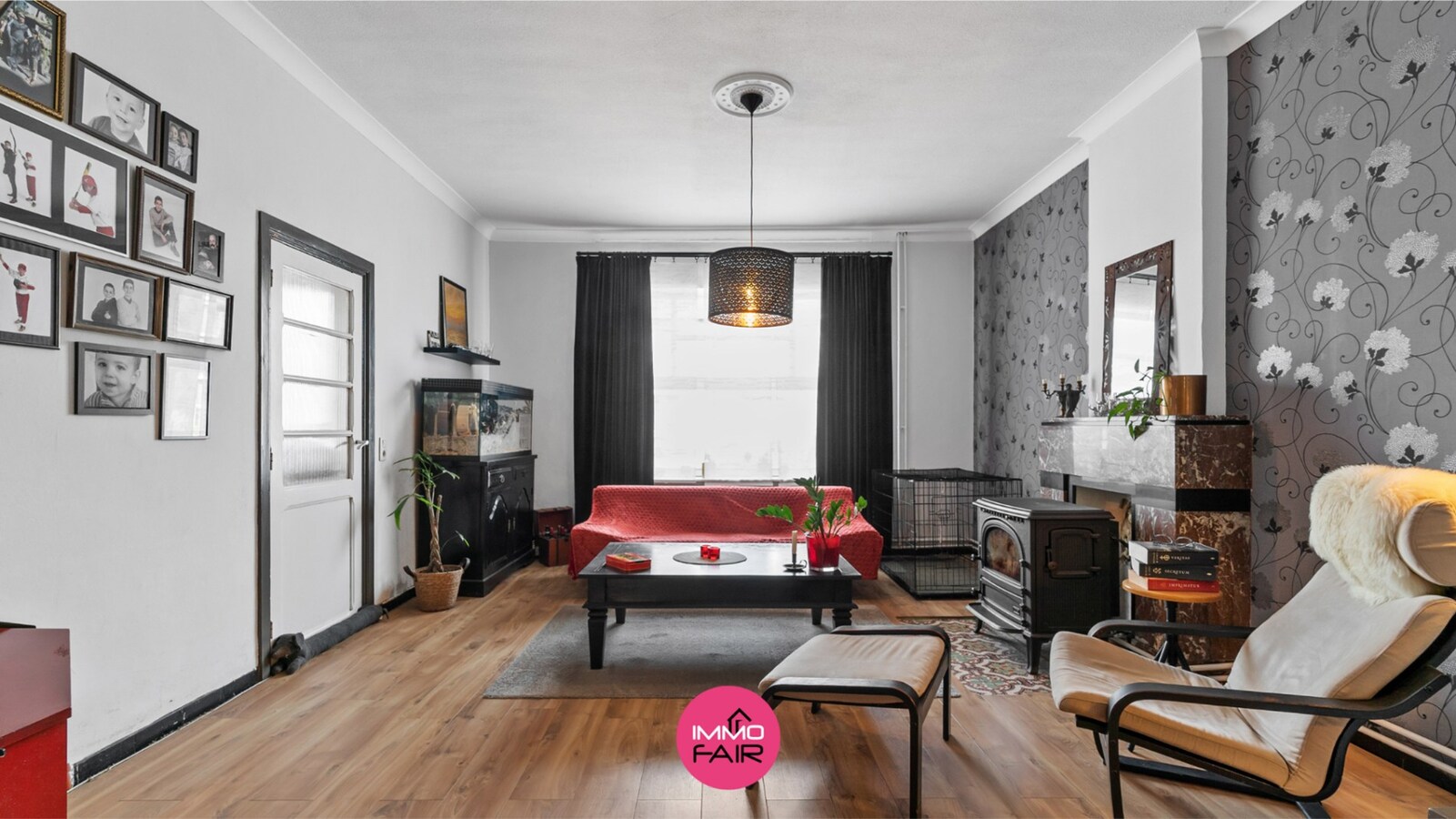 Karakteristieke hoeve met panoramisch zicht aan de achterzijde van perceel! 