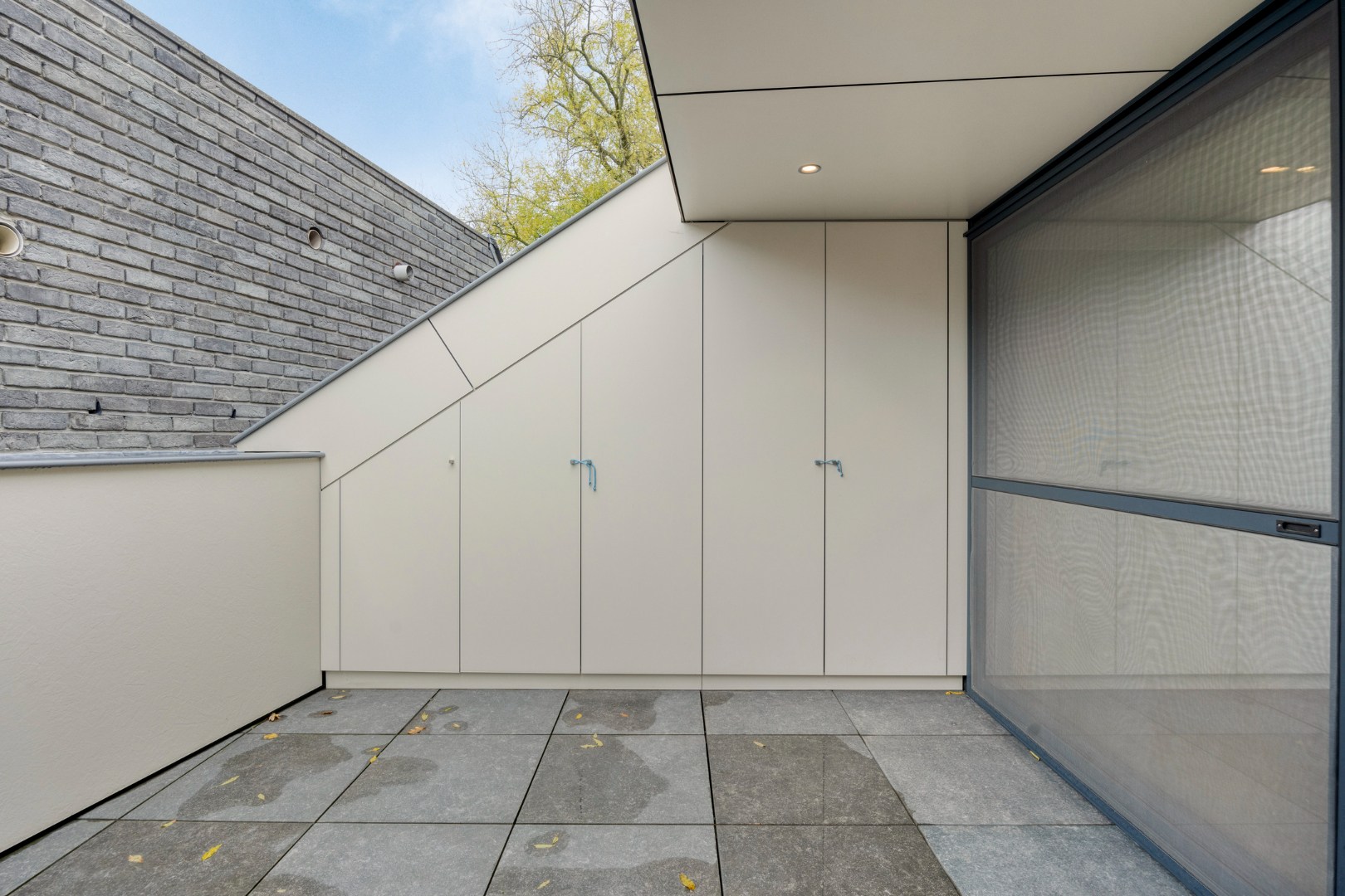 Appartement met 3 slaapkamers, autostaanplaats en terras in het centrum van Lubbeek – EPC 220 kWh/m² - bewoonbare opp. 182 m² 