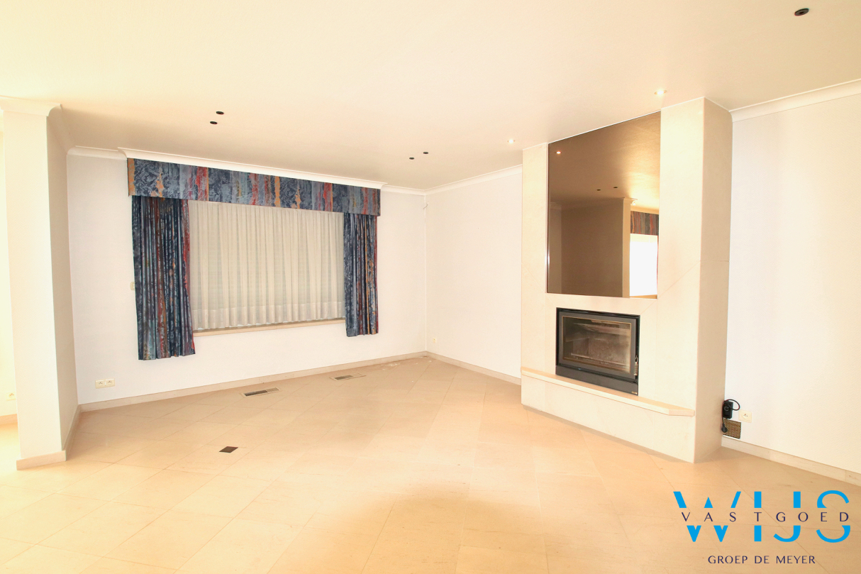 Multifunctionele bedrijfsruimte/ garage met bijhorende woning 