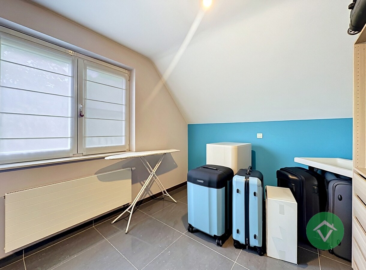 Lichtrijk appartement met garage en prachtig zicht op het park ’t Oosthof te Koekelare 