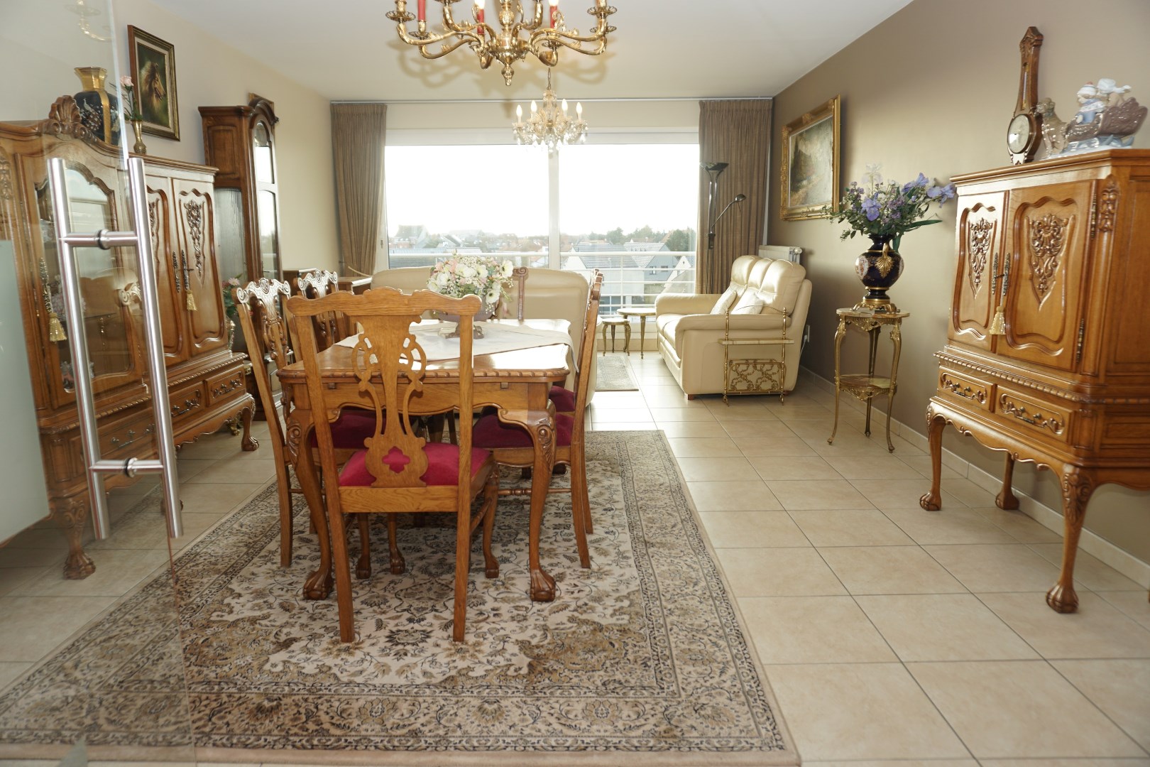 Appartement récent avec terrasse spacieuse à Ostende 