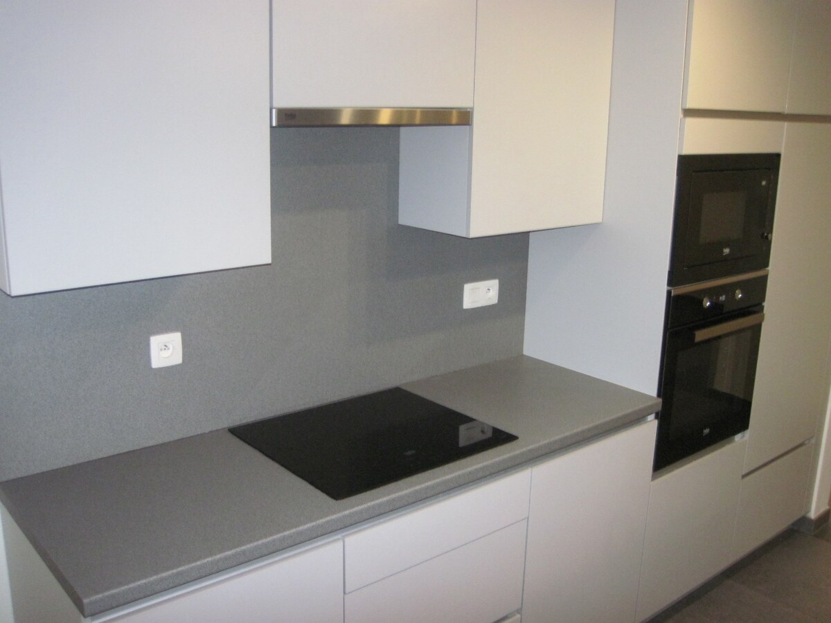 Modern, eigentijds BEN appartement . 