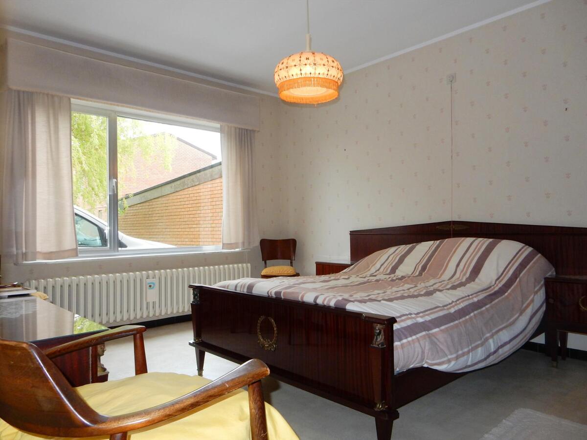 Ruime bungalow met grote zonnige tuin 