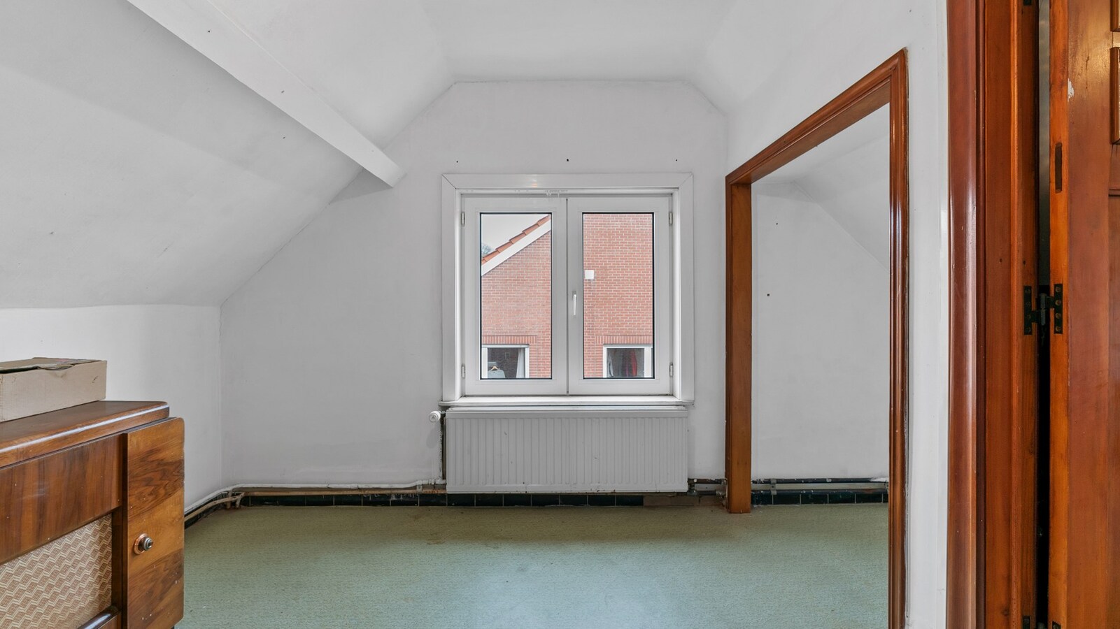 LINDEN 3-gevel woning 3 slks + mooie tuin 