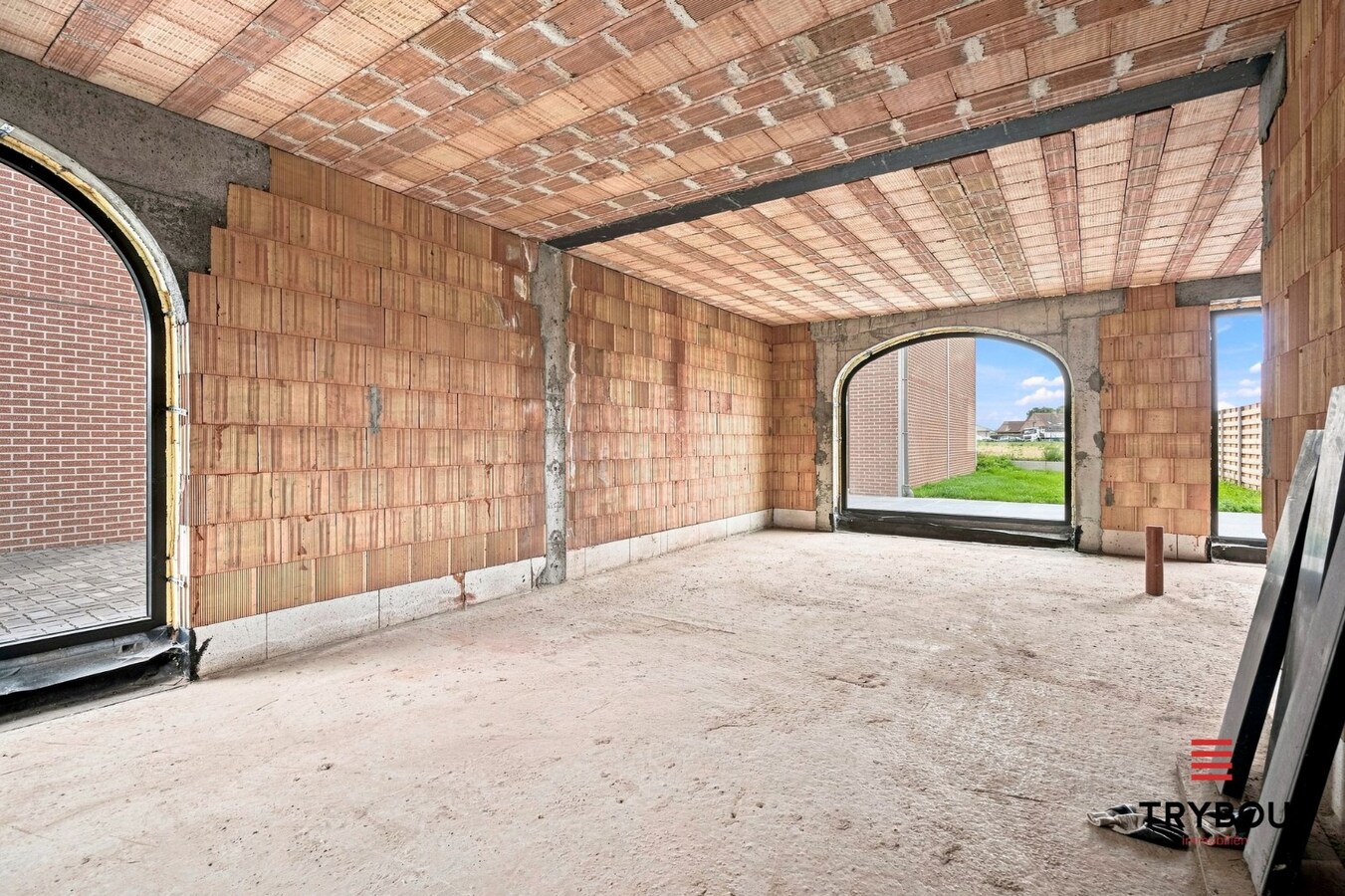 Ruime casco halfopen nieuwbouw met loods van 194m² in Merkem! 