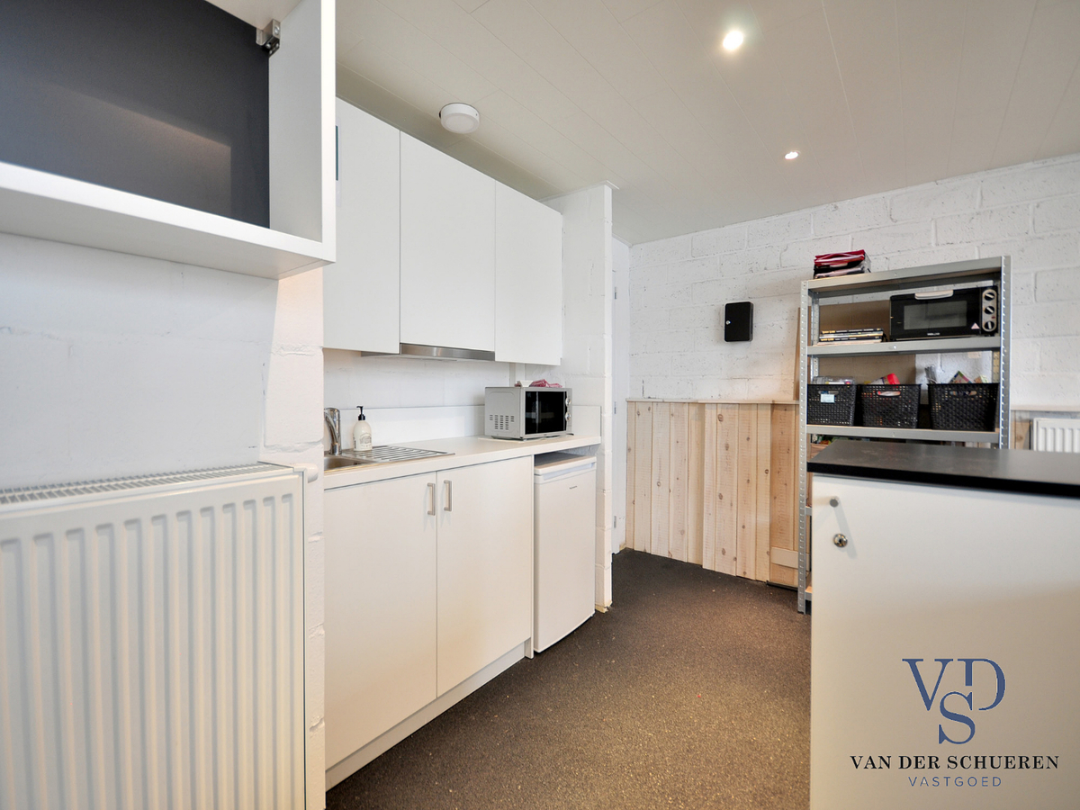 Eigentijdse loft voor wonen en werken. Opportuniteit als investeringspand ! 