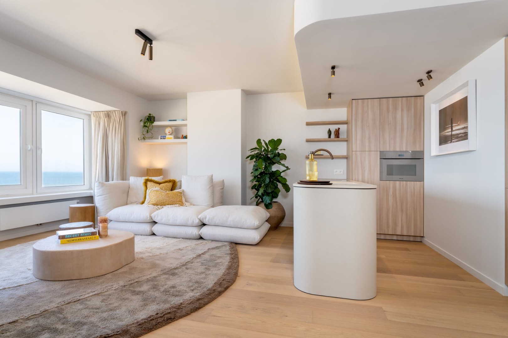 APPARTEMENT HAUT DE GAMME DE 2 CHAMBRES AVEC TERRASSE ET VUE SUR MER 