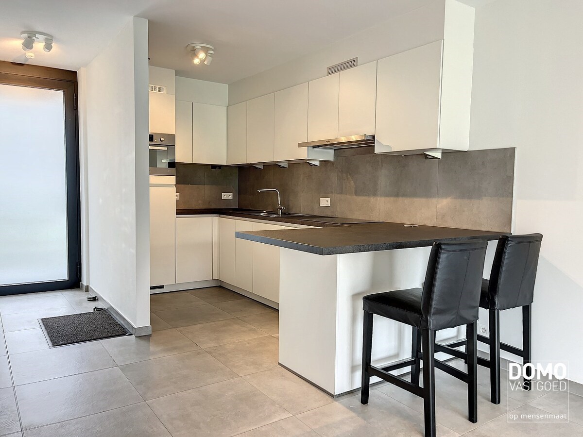 MODERN APPARTEMENT MET TERRAS, LIFT EN 2 SLAAPKAMERS IN DIEPENBEEK 