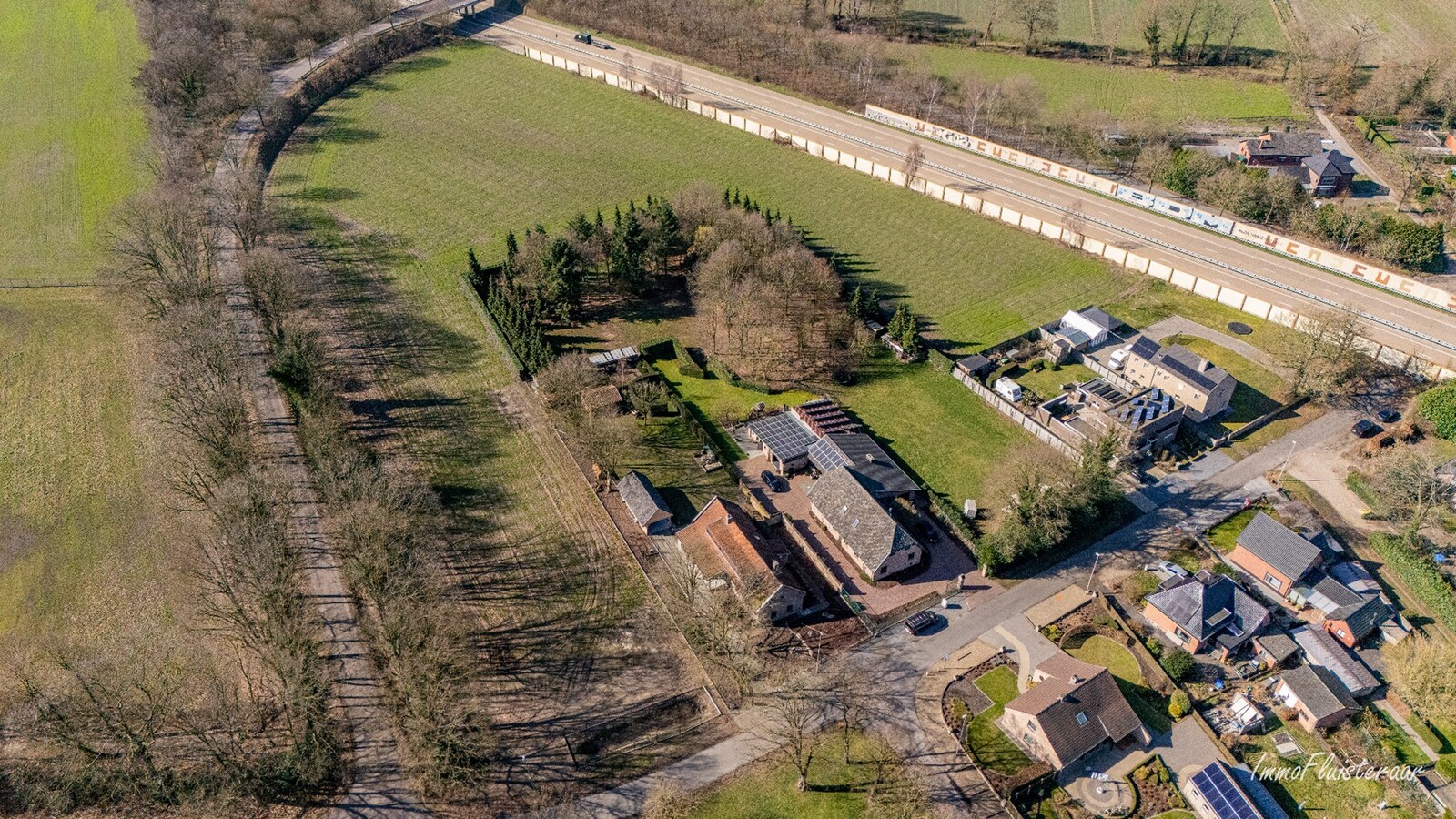 Charmante woning met weide op ca. 2,5 ha te Hechtel-Eksel 