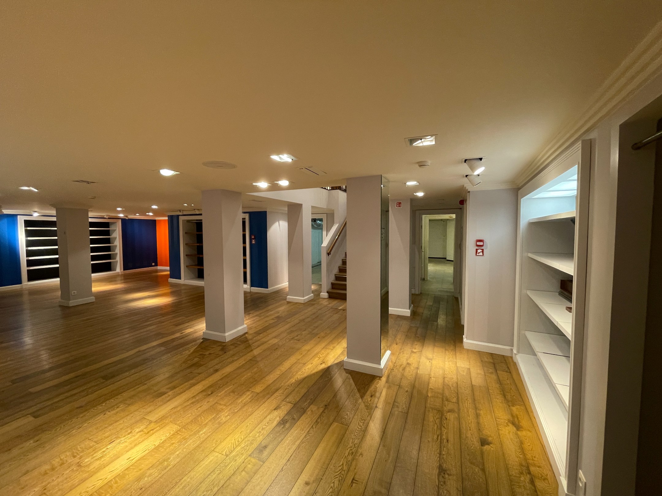 Local commercial exclusif à louer - emplacement de choix sur la Place m’as-tu-vu, à Knokke. POP-UP possible ! 