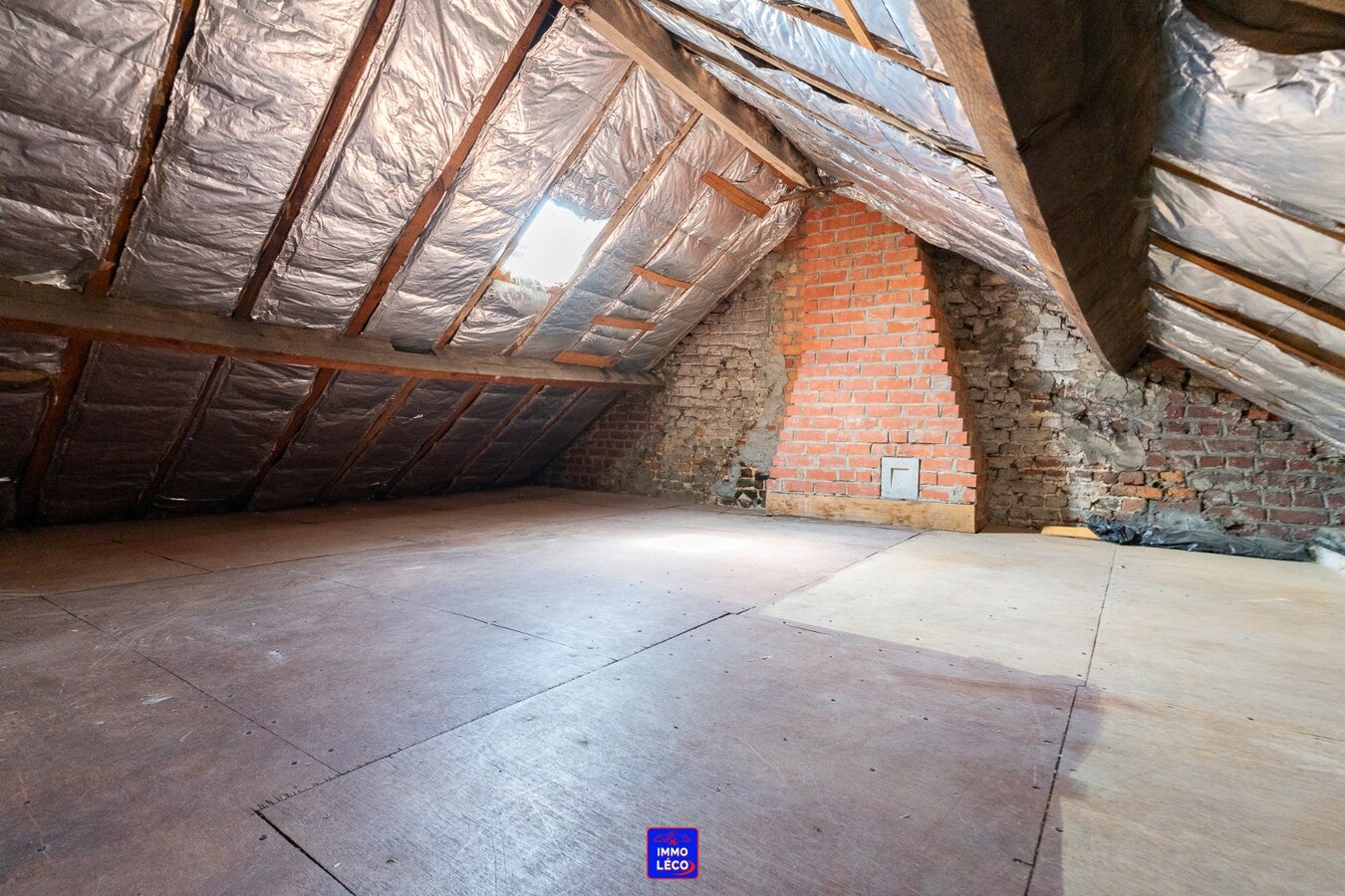 Maison avec cour, idéale 1er achat/investissement ! 