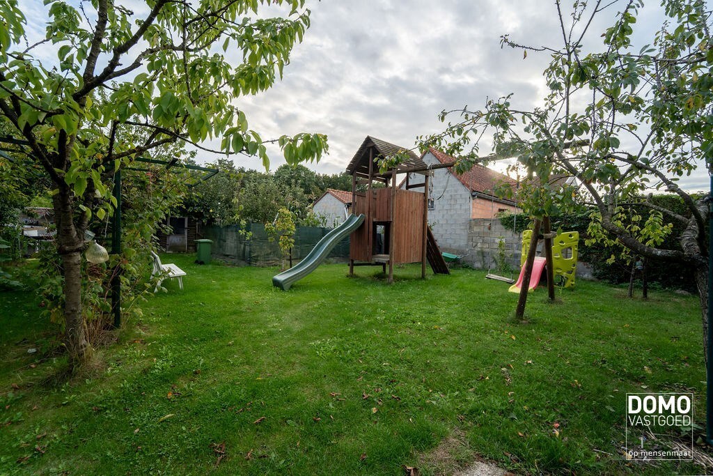 Gunstig gelegen handelshuis te Spalbeek (Hasselt) 