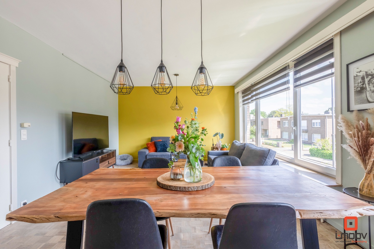 Ruim twee-slaapkamer appartement te Oostakker 