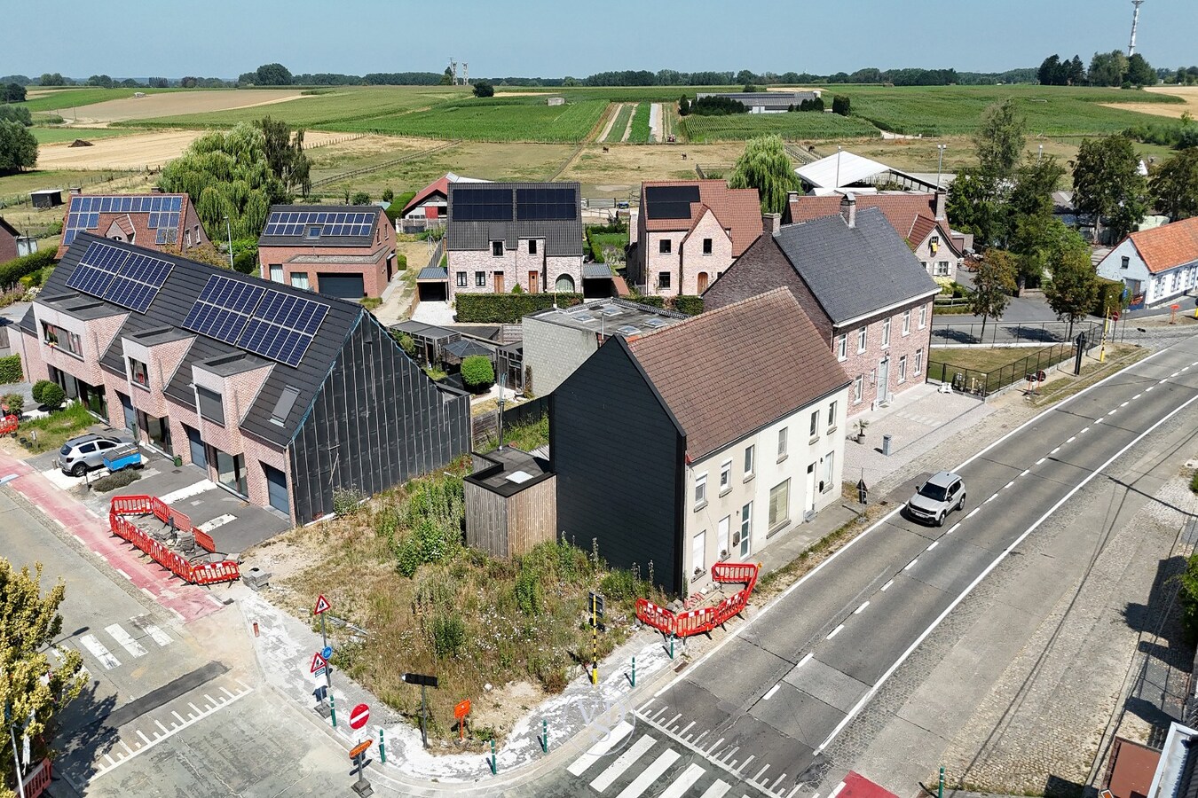 Bouwgrond voor hoekwoning. 