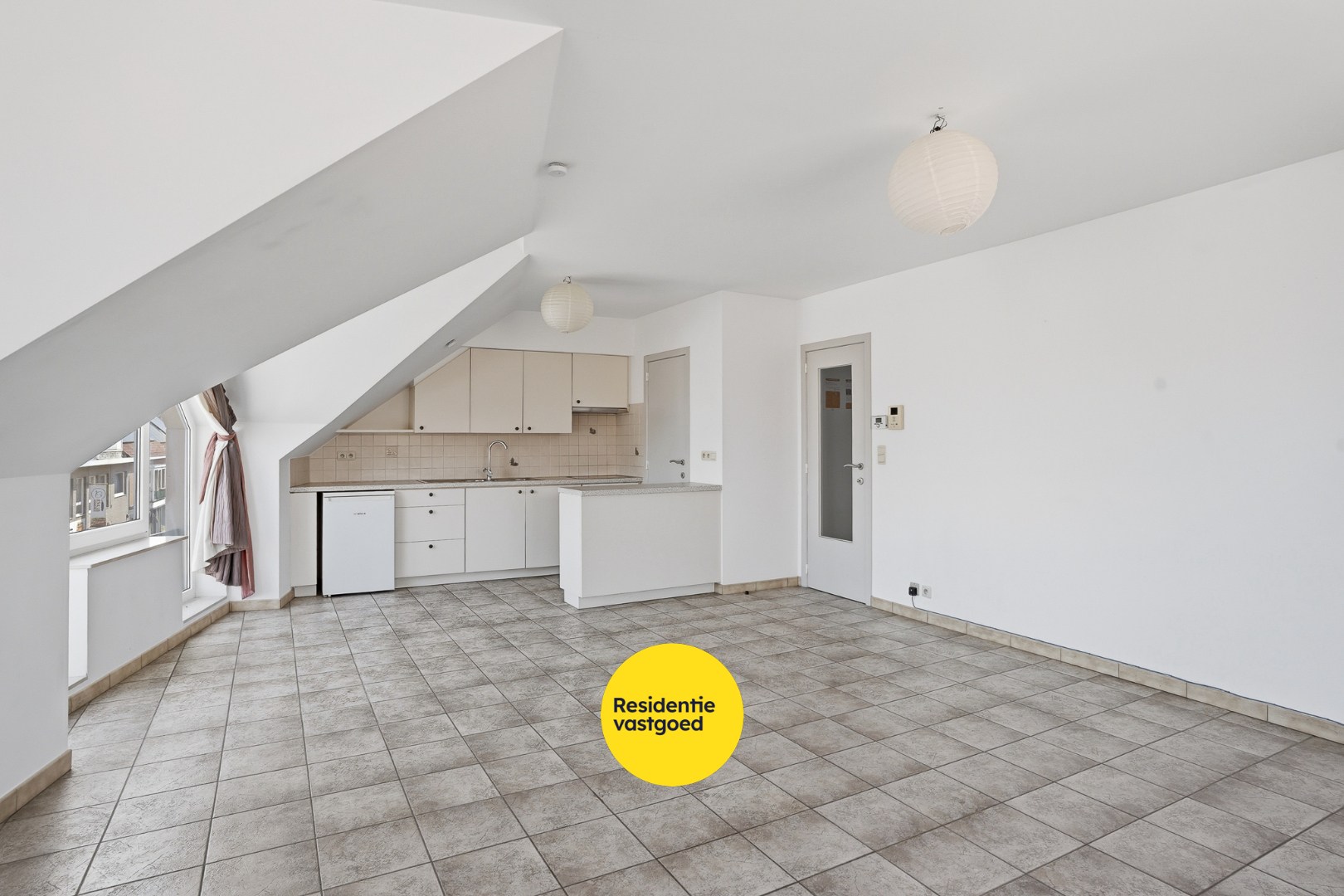 Instapklaar appartement met 2 slaapkamers te Eernegem 