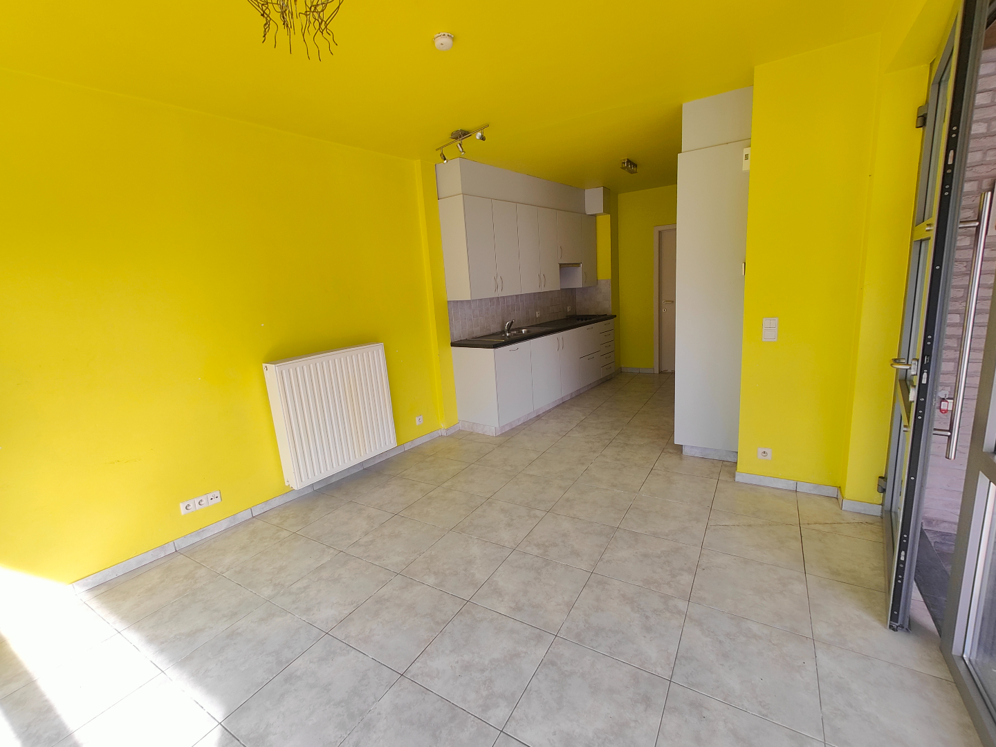Gezellig 1-slaapkamerappartement te huur in centrum Koolskamp! 