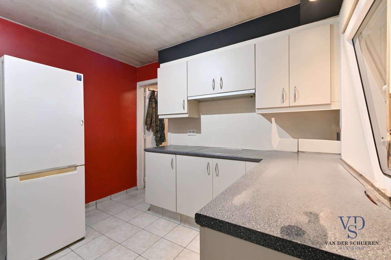 Goed gelegen  half open in Asper 