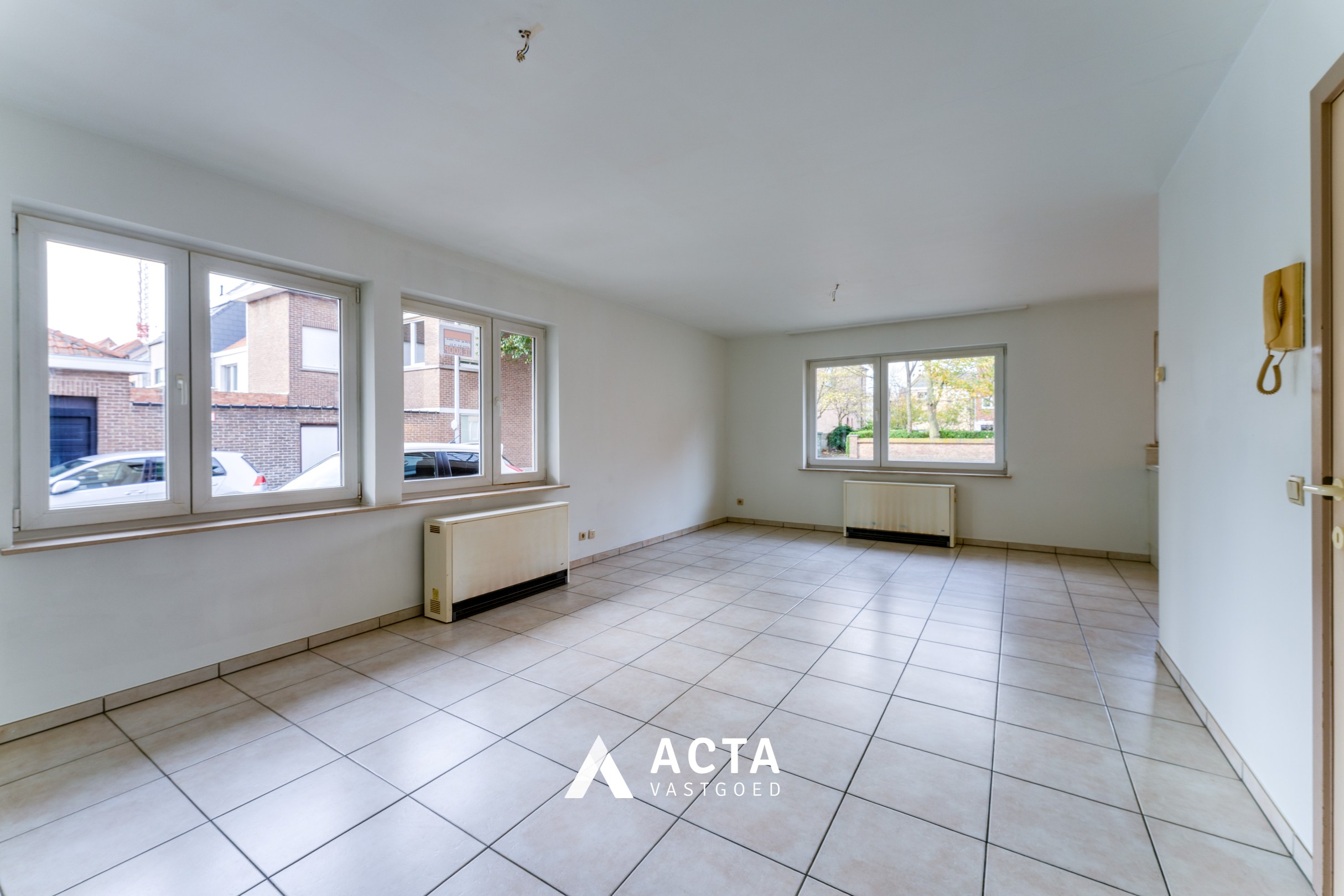 Instapklaar hoekappartement in rustige wijk 