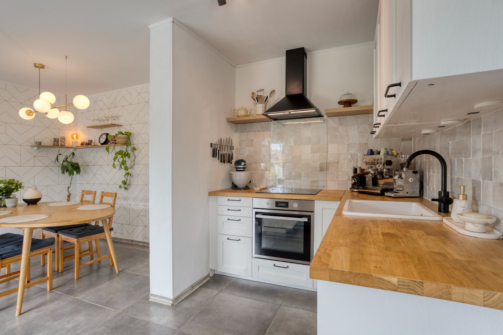 Zeer rustig gelegen half open bebouwing met 4 slaapkamers en ruime tuin in Pellenberg - EPC 162 kwh/m2 