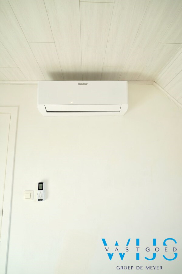 Volledig gerenoveerd woonhuis voor de brug van Zelzate ! 