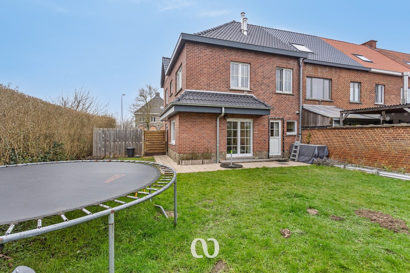 Gezinswoning met vier slaapkamers in een gezellige wijk 