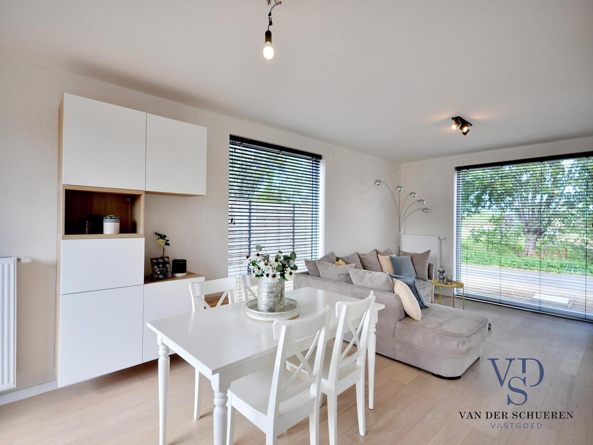 NIEUWBOUW MET HOOGWAARDIGE AFWERKING !  (verkoop met registratie !) TOPPER !! 