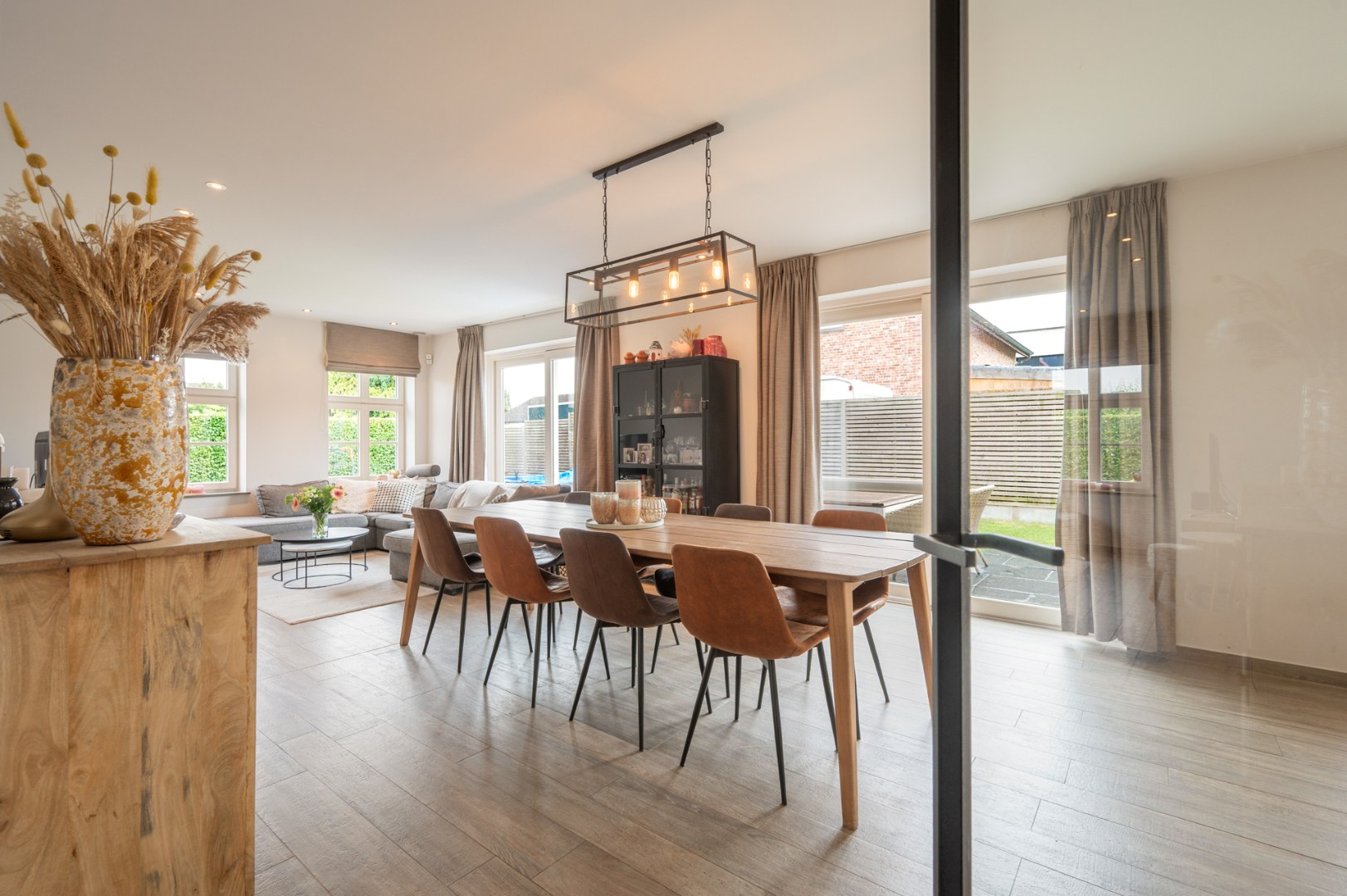 Ruime villa in pastoriestijl - rustig gelegen 