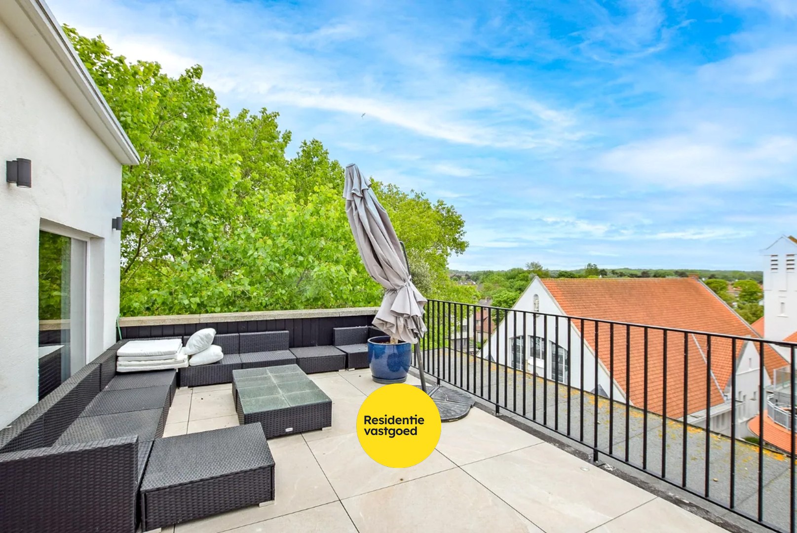 Exclusief penthouse (99m²) met maar liefst 100m² dakterras te Sint-idesbald (Koksijde). 