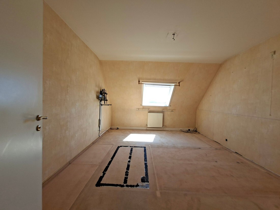 Centraal gelegen ruim 3 slaapkamer appartement te Lanaken 