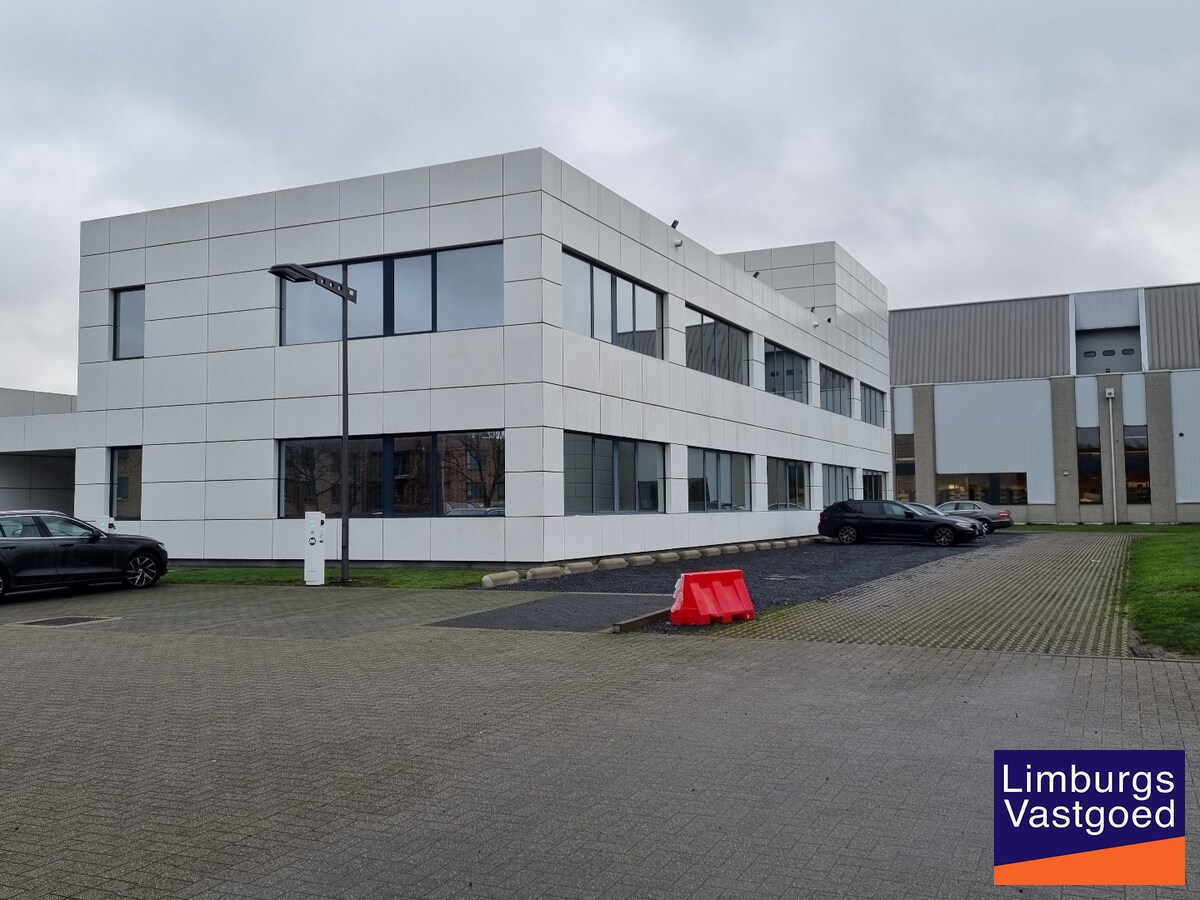 GLV kantoren - 527 m² + 25 parkings - nabij E 313 