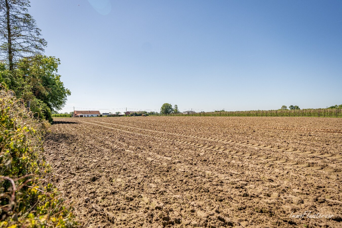 Uniek gelegen te renoveren woning met stalgebouw op ca. 10ha te Herk-de-Stad 